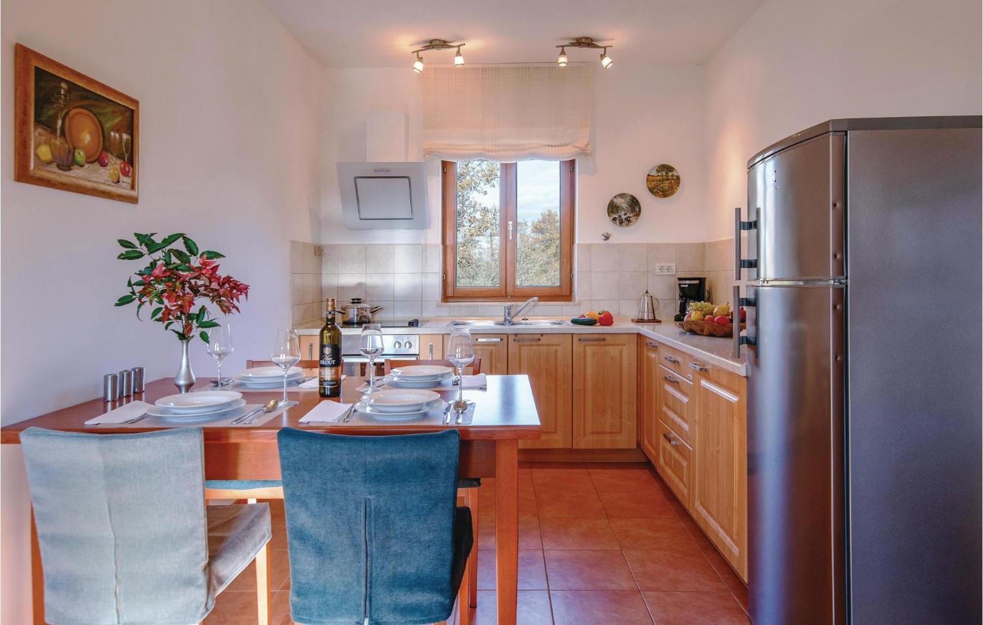 Beautiful Home In Bale With Kitchen Esterno foto