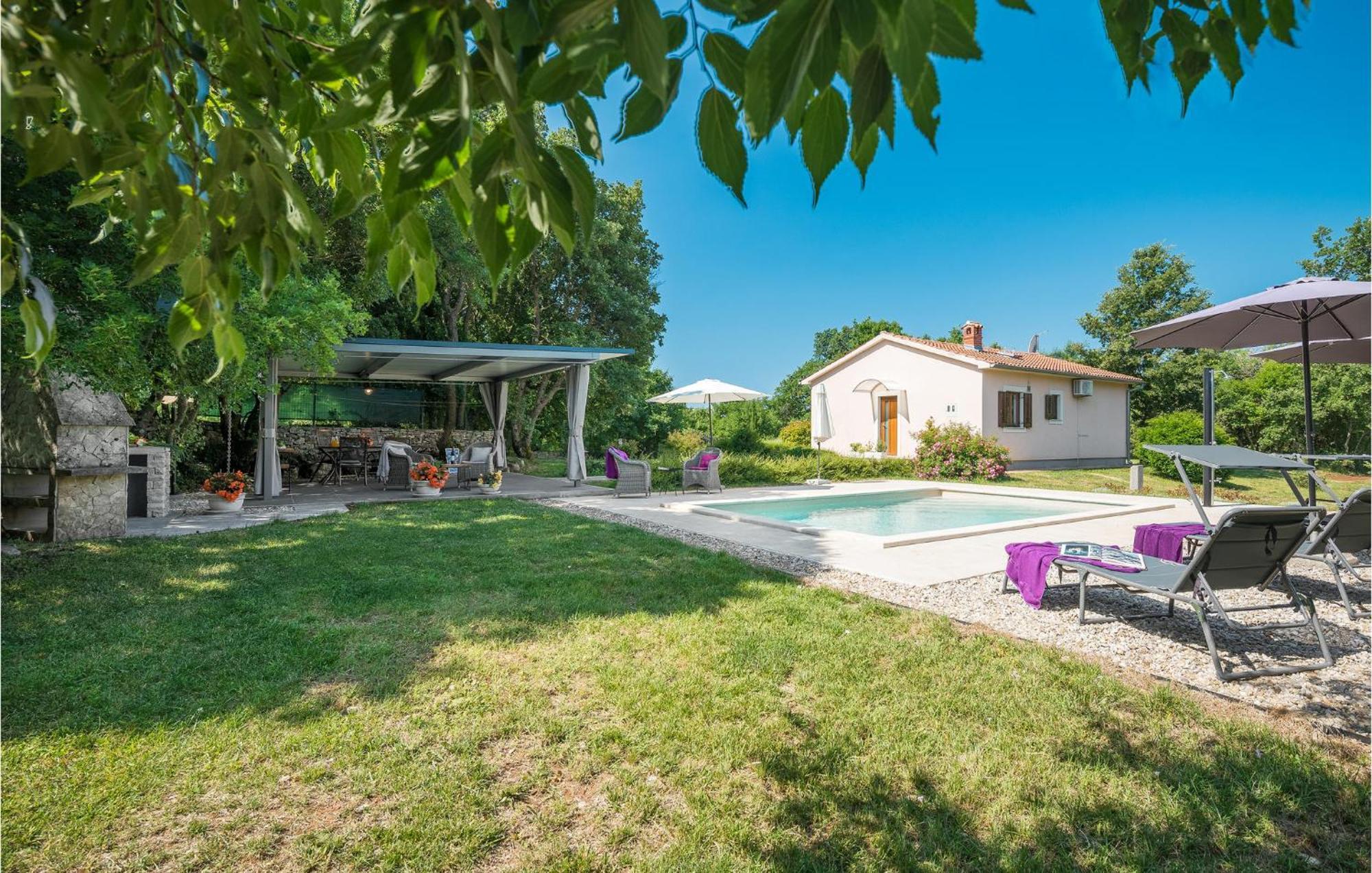 Beautiful Home In Bale With Kitchen Esterno foto